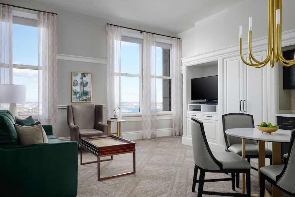 Suite, 1 Bedroom (Mobility Accessible, Tub)