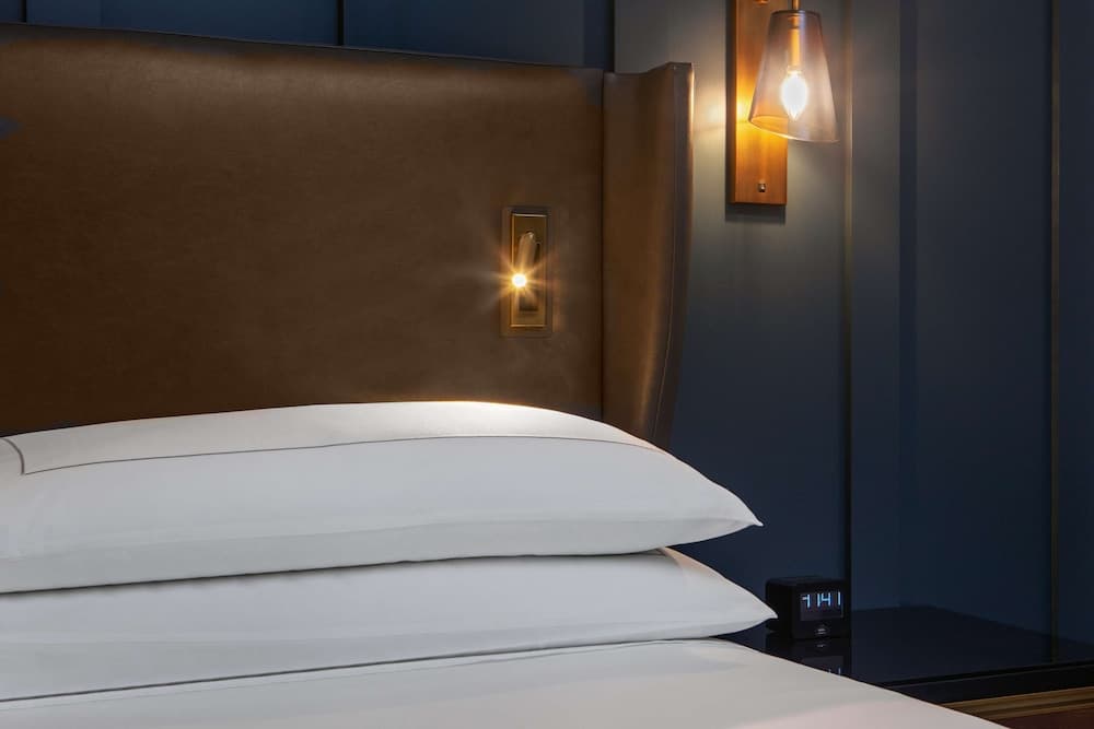 Suite, 2 Queen Beds, Mobility Accessible