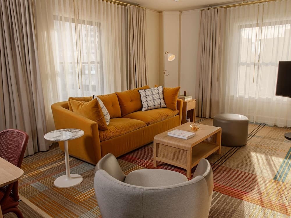 Suite, 1 Bedroom, Corner (Accessible, Rollin Shower, Nespresso)