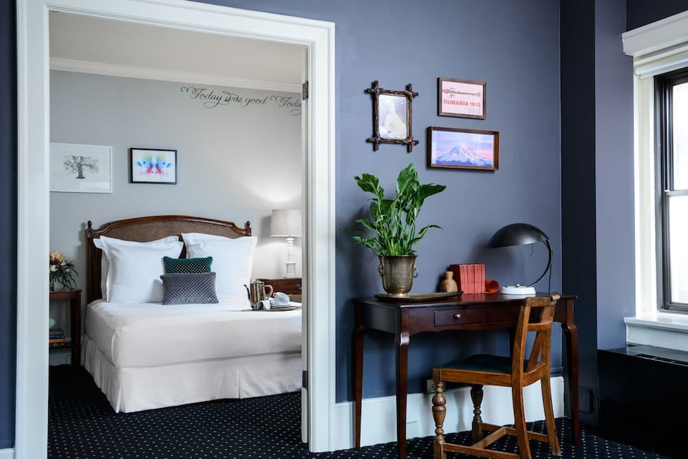 Sorrento Suite