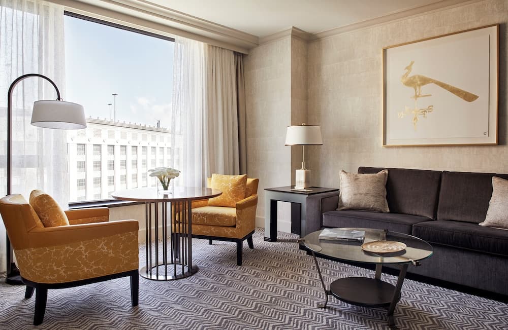 Executive Suite, 1 King Bed, Mobility Accessible, City View