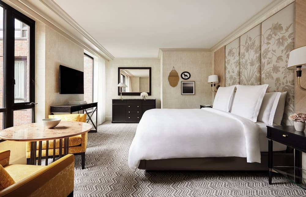 Room, 1 King Bed, Courtyard View