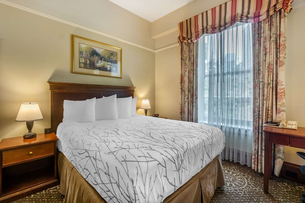 Standard Room, 1 King Bed, Balcony, City View