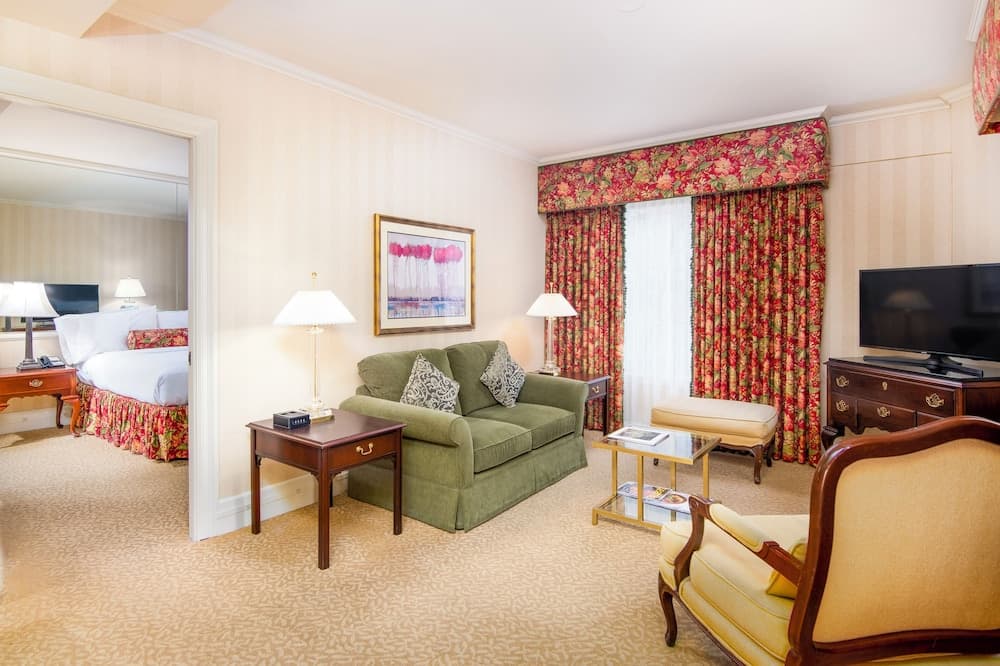 Mayflower Park Hotel photo