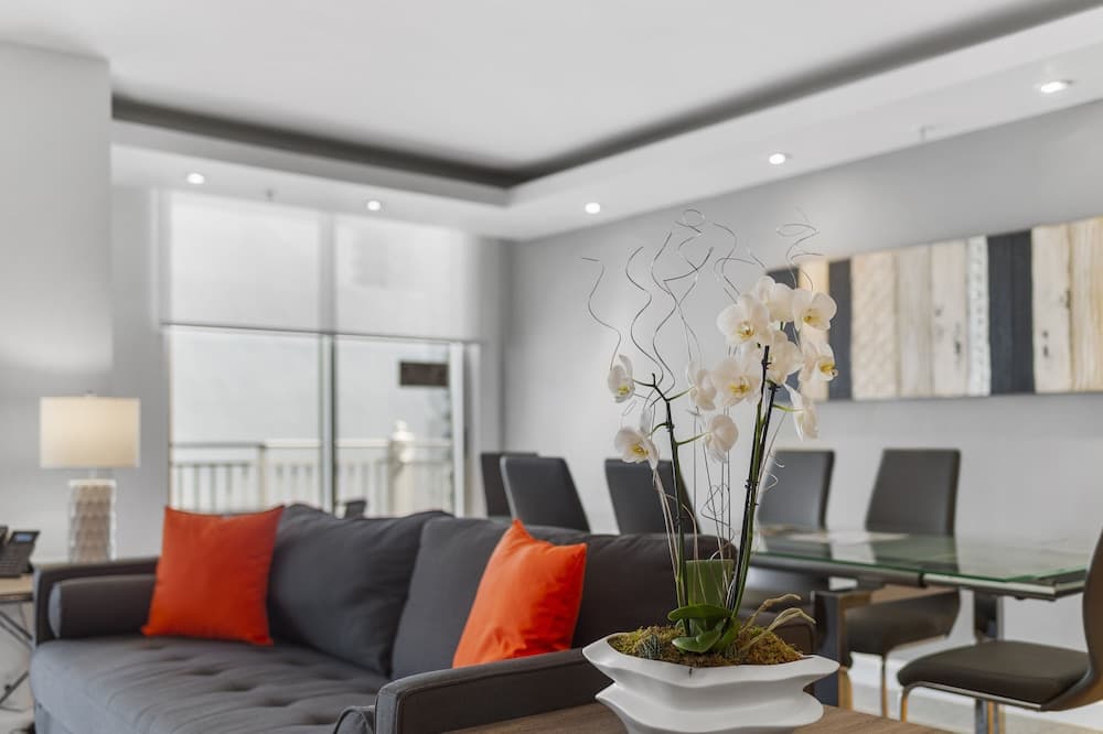 Penthouse Luxury Two Bedroom Suite