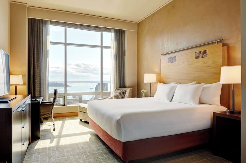 Room, 1 King Bed, Bay View