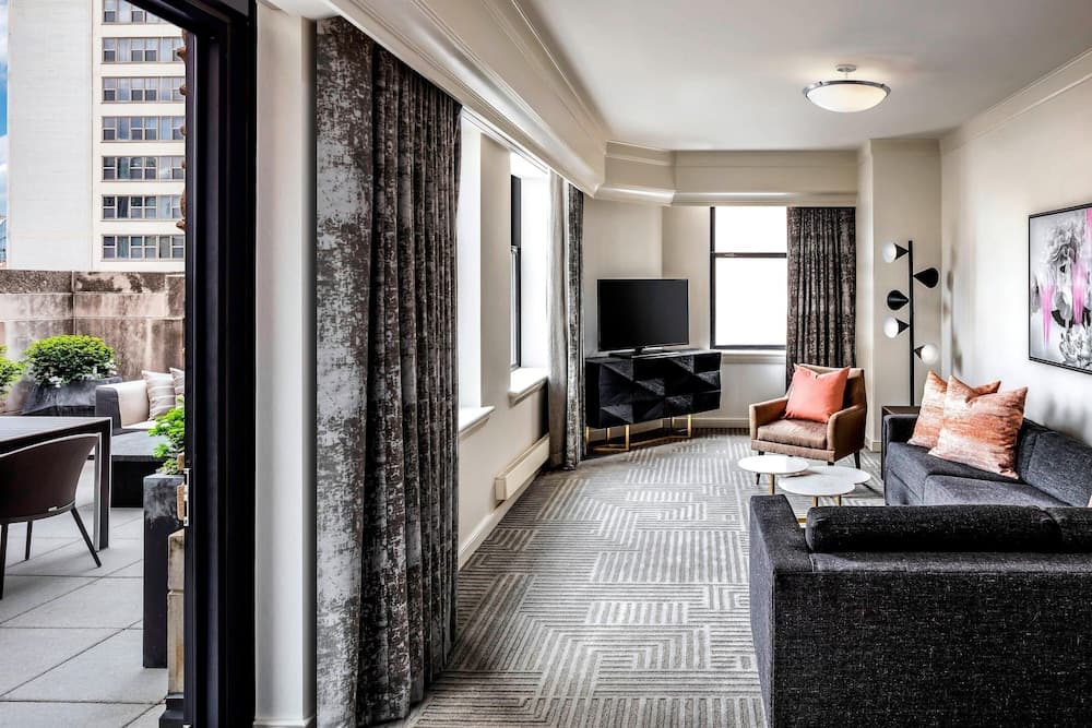 Superior Suite, 1 King Bed with Sofa bed, Terrace