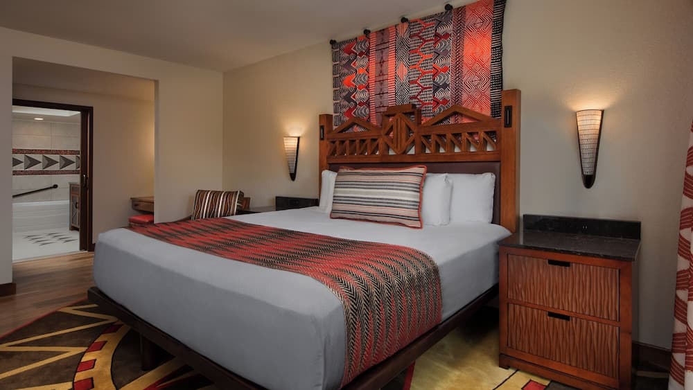2 Bedroom Suite.  Hearing accessible - visual alarms and notifications.  1 king bed, 2 queen beds, 1