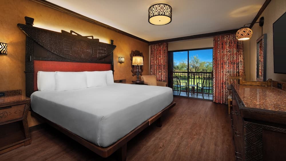 Water View - King Bed