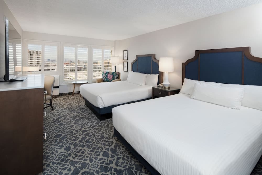 Deluxe Room, 2 Queen Beds, Non Smoking