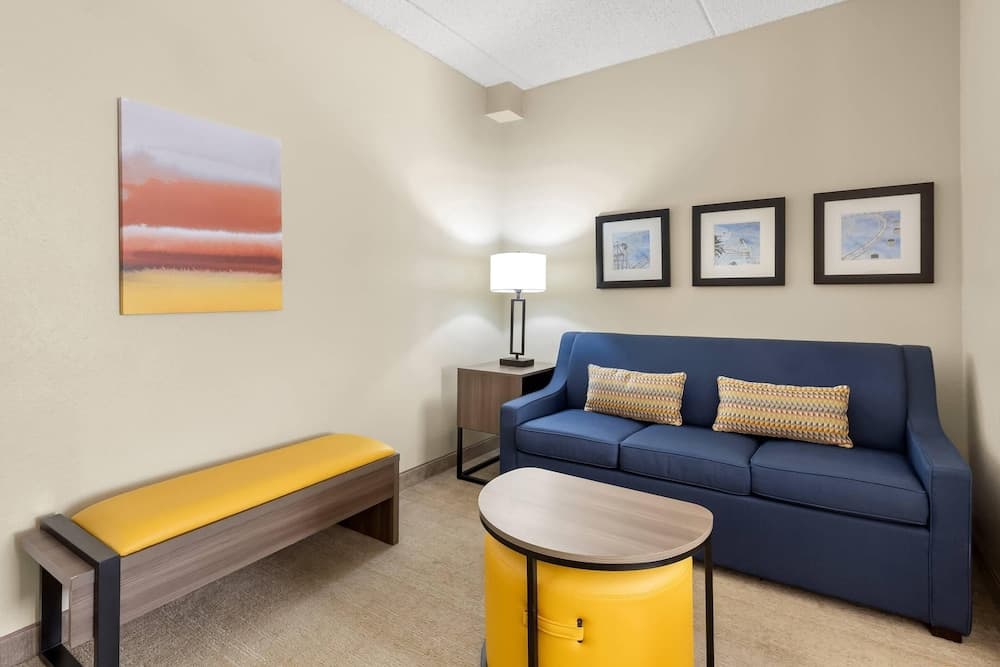 Room, Non Smoking (2 Queen, Accessible + 2person sofabed)