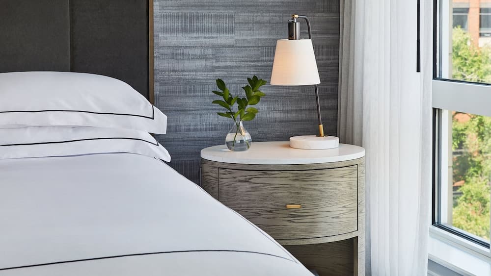 Room, 1 King Bed (Exterior View)