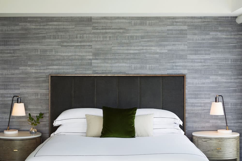 Room, 1 King Bed, Courtyard View