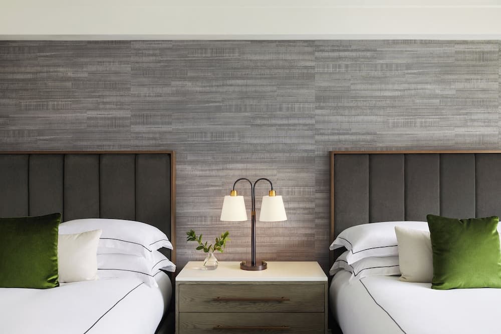 Room, 2 Queen Beds, Courtyard View