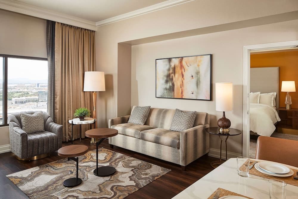 Suite, 2 Bedrooms, Kitchen