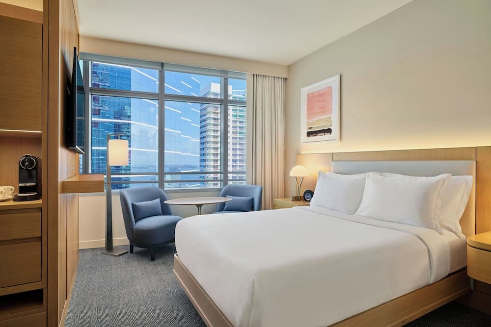 Standard Room, 1 Queen Bed