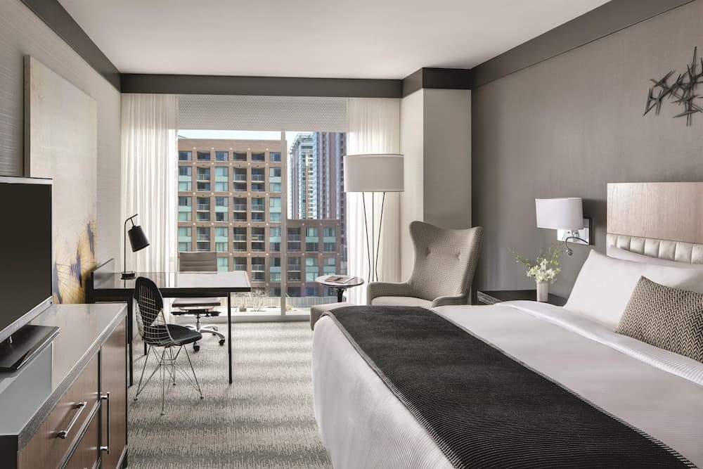 Superior Room, 1 King Bed