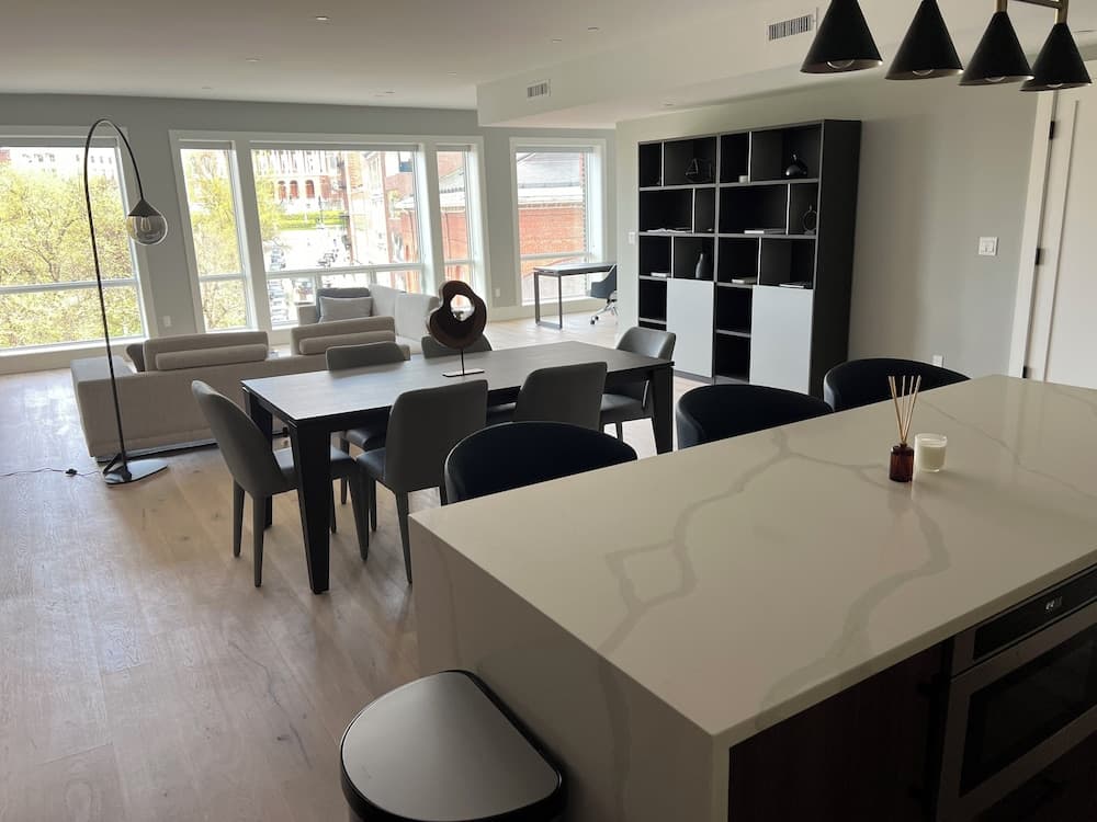 Luxury Suite 4