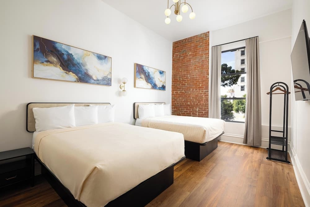 Standard Double Room, 2 Queen Beds