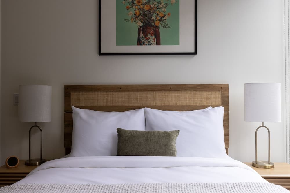 Classic Studio, 1 Queen Bed with Sofa bed