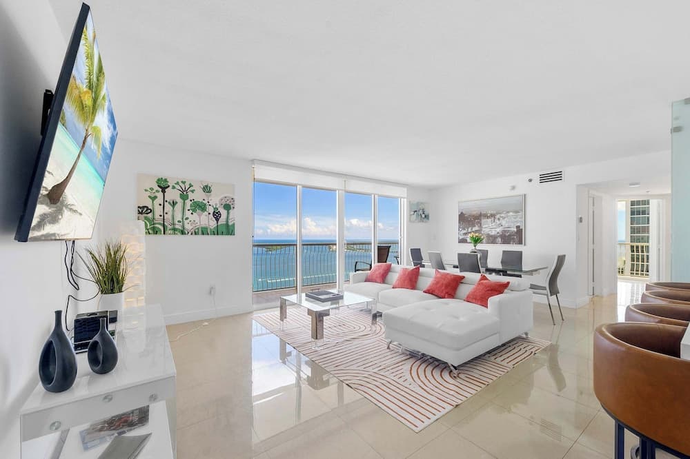 The Club Luxury Condos by Ilios Rentals photo