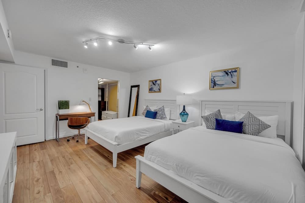 Deluxe Apartment, City View