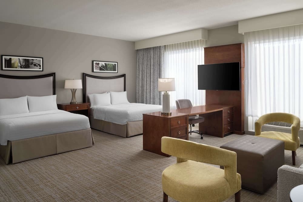 Room, 2 Queen Beds, Accessible, Bathtub (Accessible)