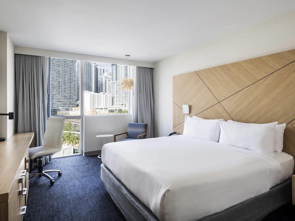 Superior Room, 1 King Bed (City and Park view)
