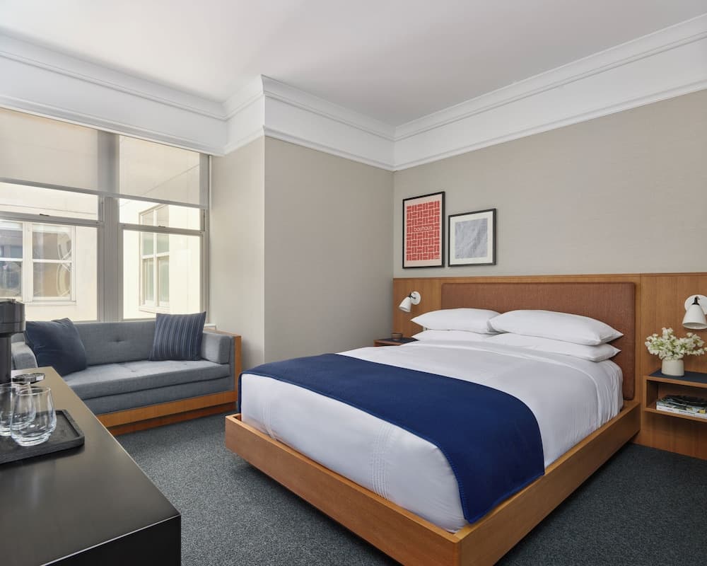 Premium Room, 1 Queen Bed