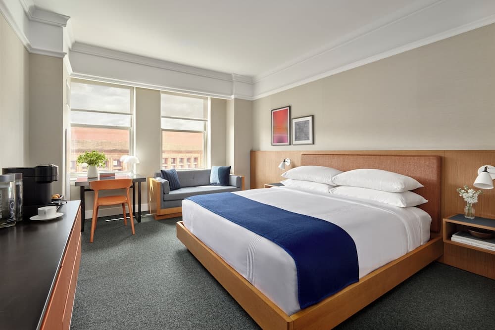 Premium Room, 1 King Bed