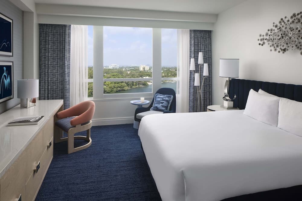 Standard Room, 1 King Bed