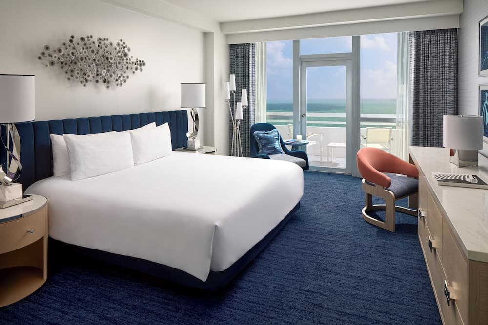 Room, 1 King Bed, Balcony, Oceanfront