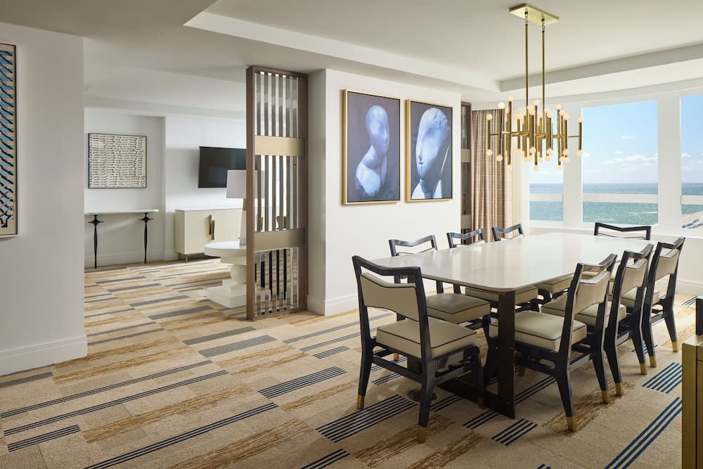 Grand Suite, Balcony