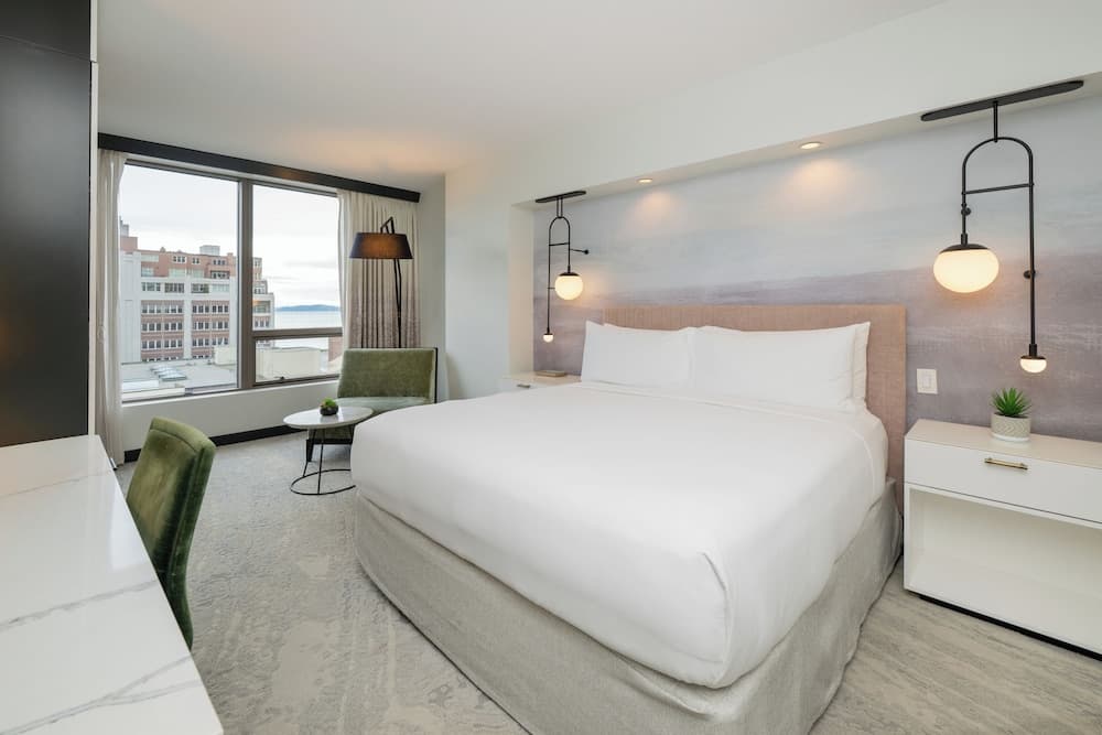 Room, 1 King Bed, Roll-in Shower (Water View)