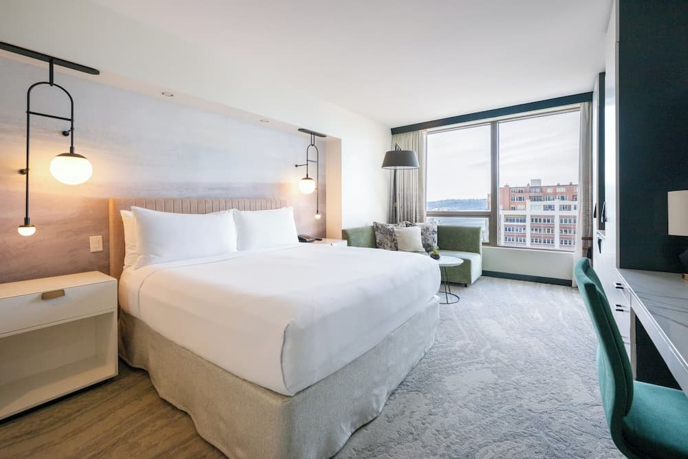 Room, 1 King Bed (Water View)