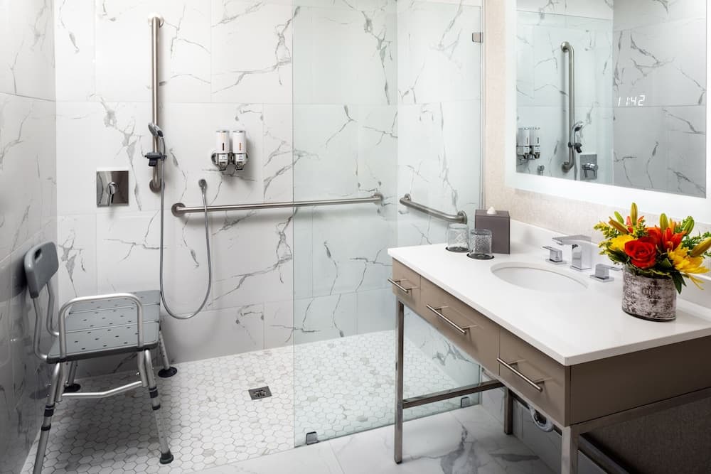 Luxury King Suite Roll-In Shower