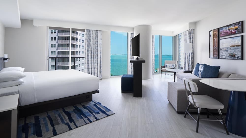 Junior Suite, 1 King Bed with Sofa bed, Balcony