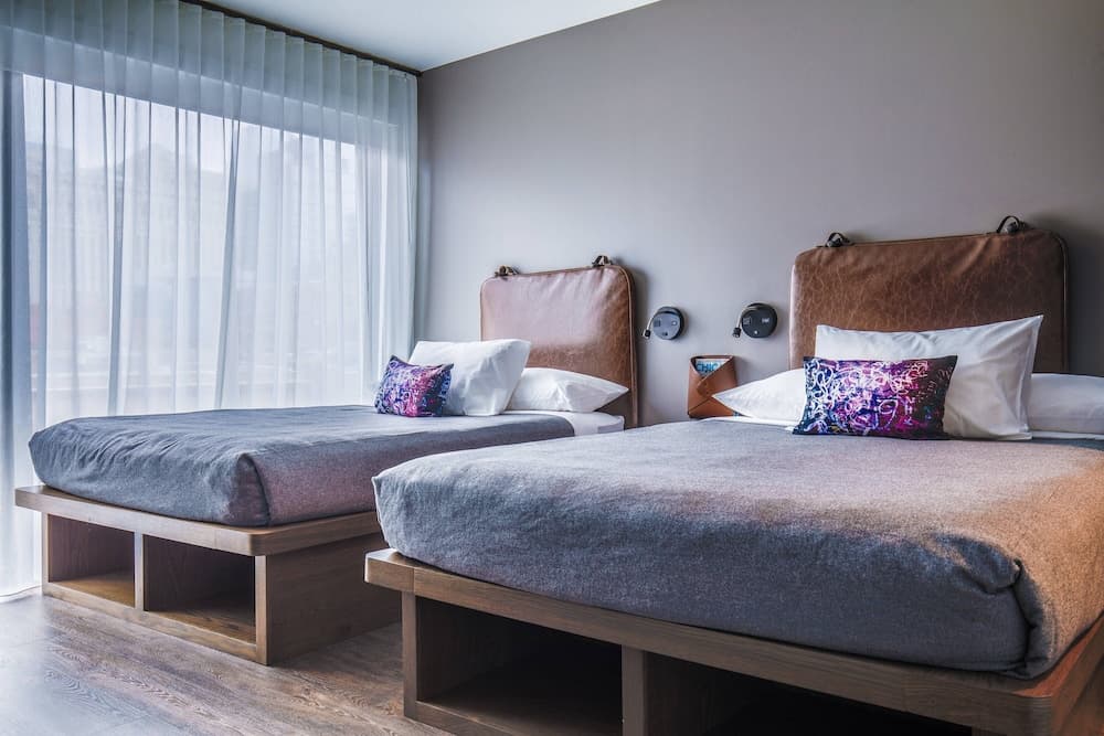Moxy Chicago Downtown photo