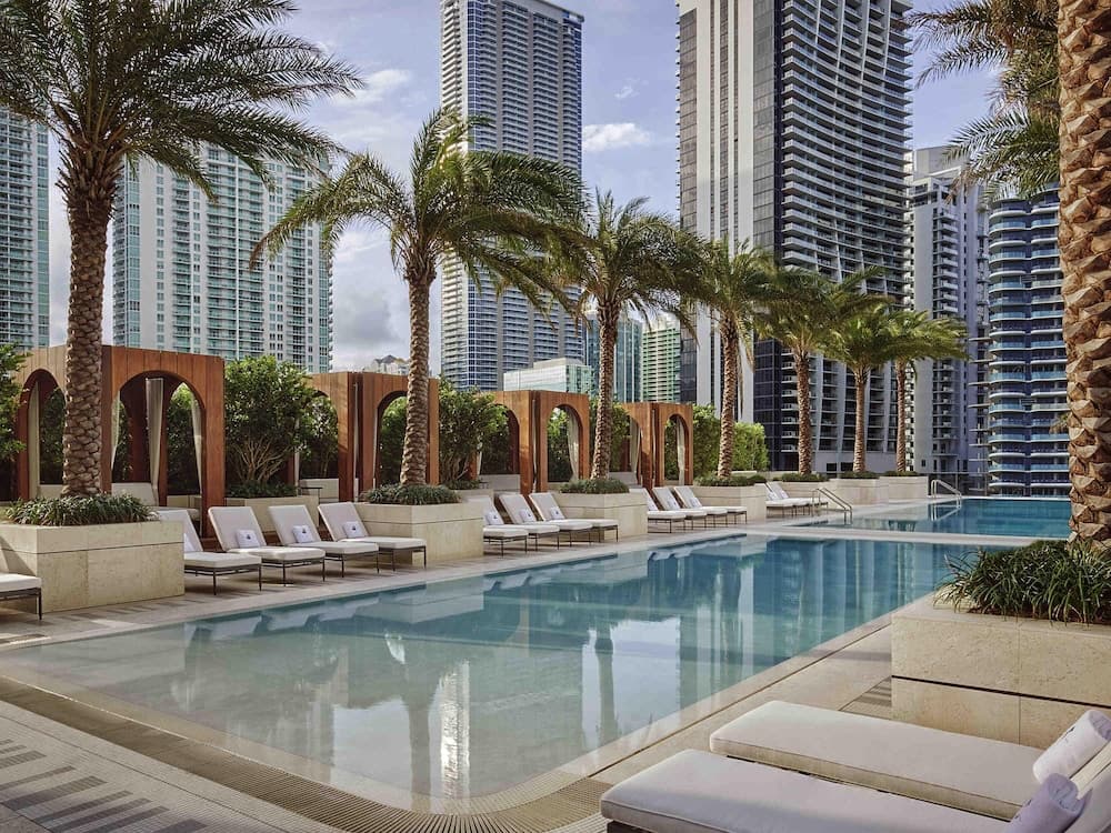 SLS LUX Brickell photo