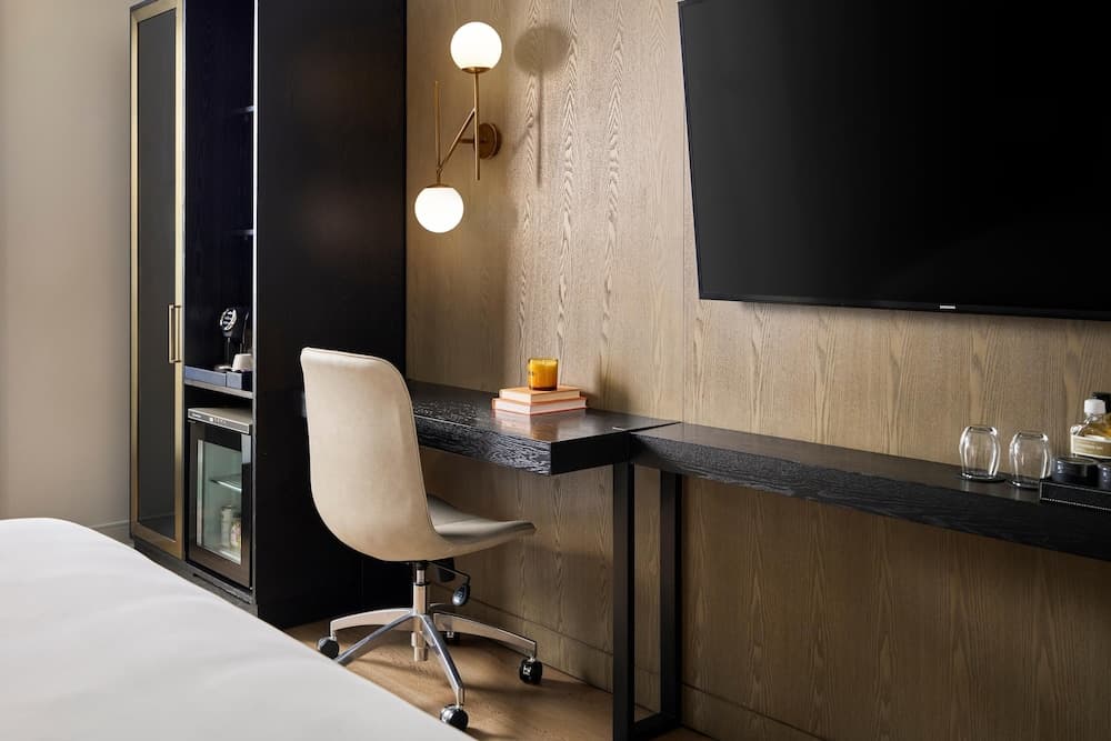 Room, 1 King Bed