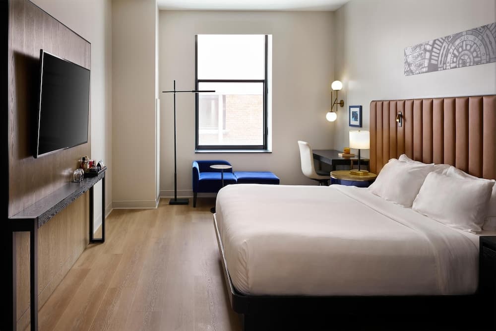 Room, 1 King Bed (ADA)