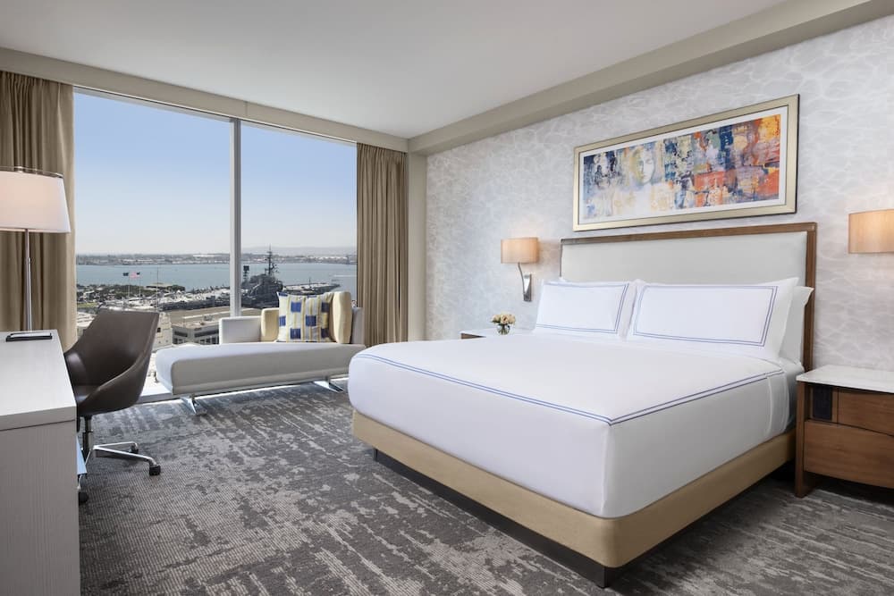 Premium Room, 1 King Bed, Harbor View