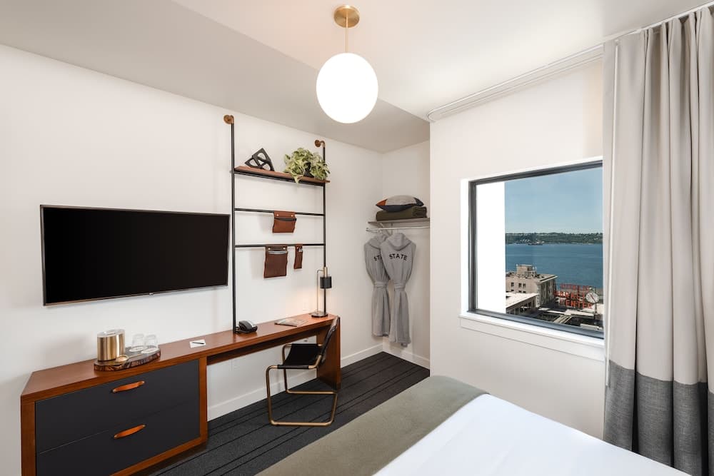 Room, 1 King Bed, Terrace