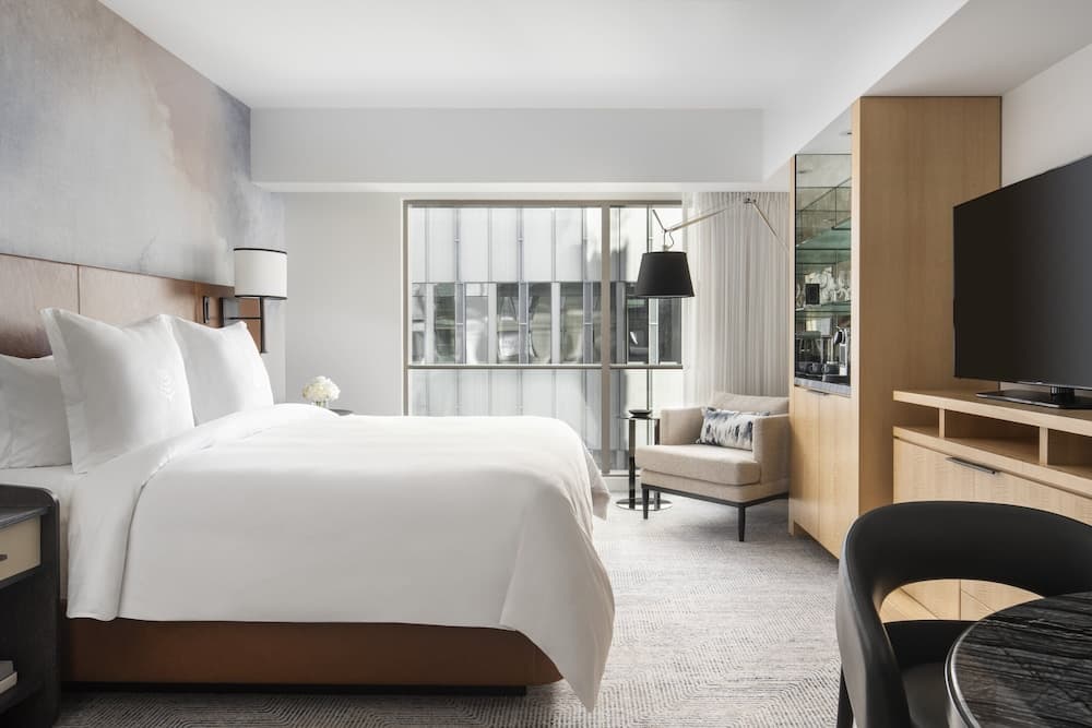 Room, 1 King Bed, Non Smoking (Seattle View)