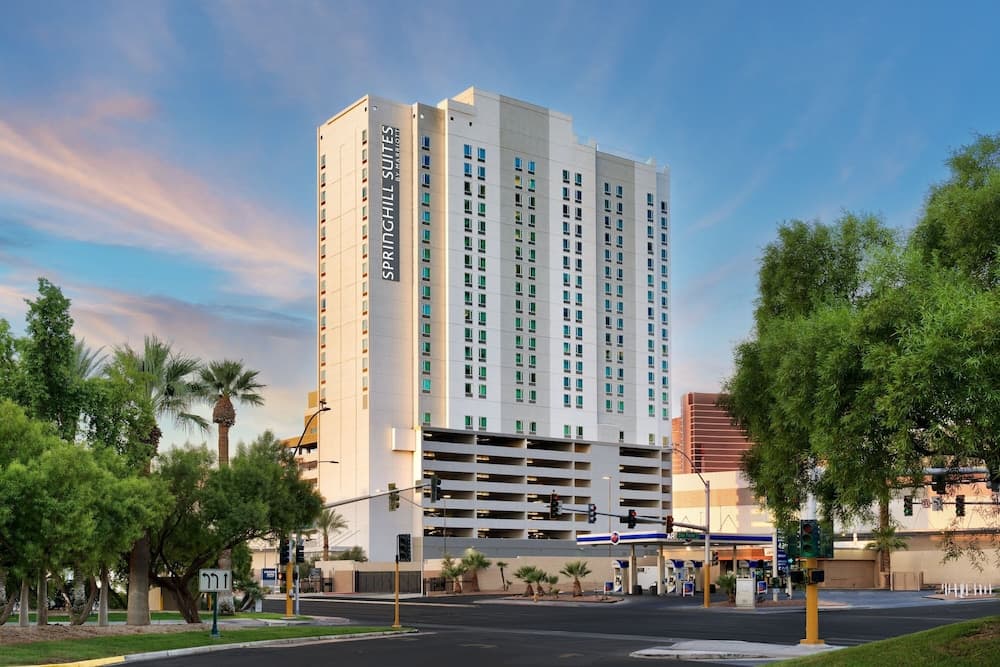 SpringHill Suites by Marriott Las Vegas Convention Center photo