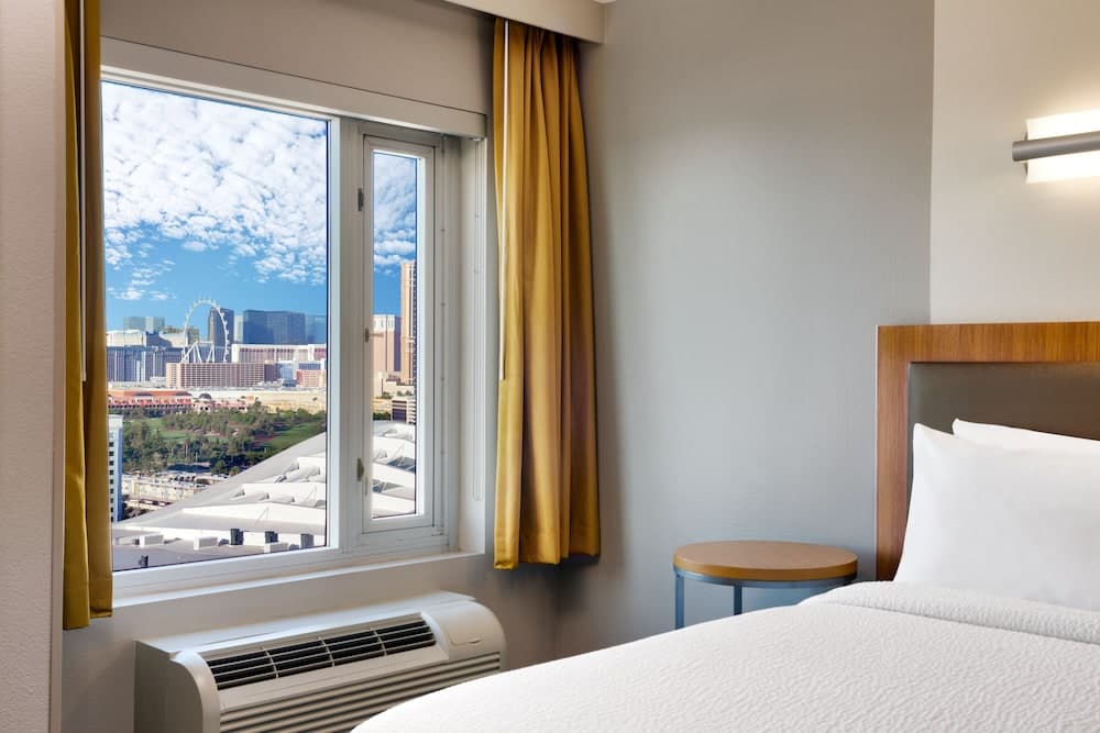 Suite, 1 King Bed