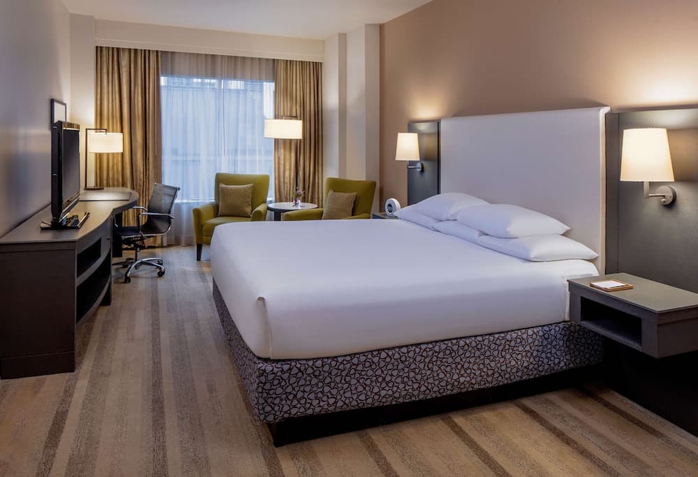 Room, 1 King Bed (High Floor)