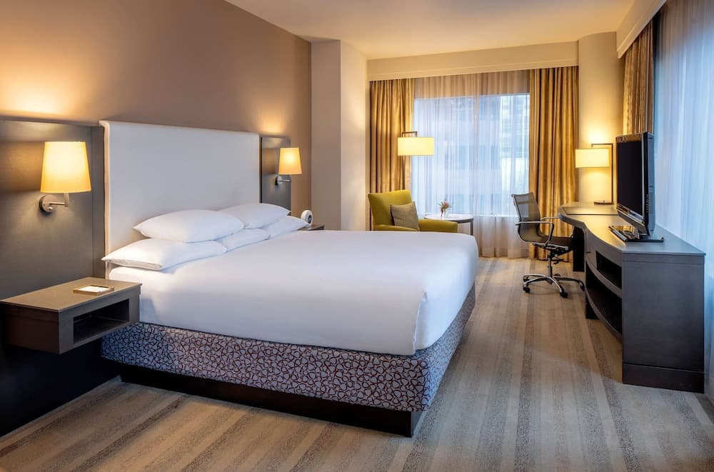 Room, 1 King Bed, Corner