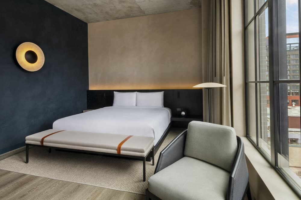 Room, 1 King Bed (Yubune)