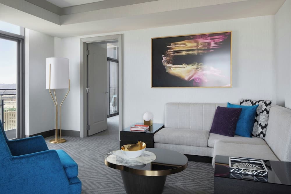 Wraparound Terrace Suite